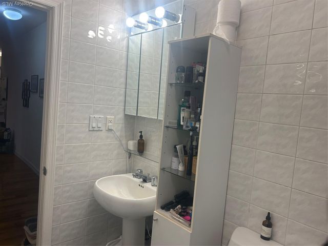 25 W Broadway 503, Long Beach, NY 11561