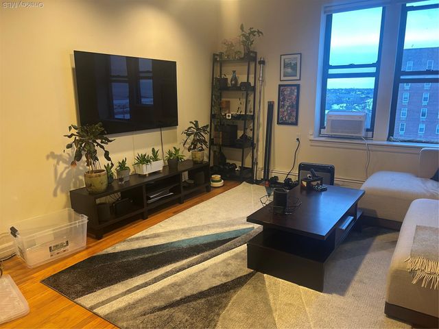 25 W Broadway 503, Long Beach, NY 11561