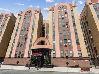 25 W Broadway 503, Long Beach, NY 11561