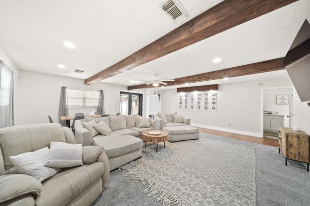 1801 Mcginnis Drive, Pearland, TX 77581