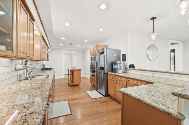 1801 Mcginnis Drive, Pearland, TX 77581