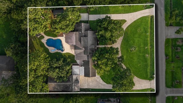 1801 Mcginnis Drive, Pearland, TX 77581