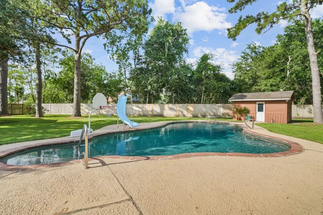 1801 Mcginnis Drive, Pearland, TX 77581