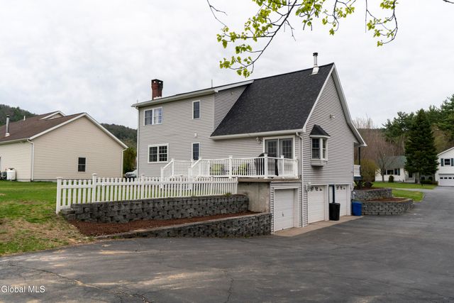 93 3rd Avenue, Hadley, NY 12835
