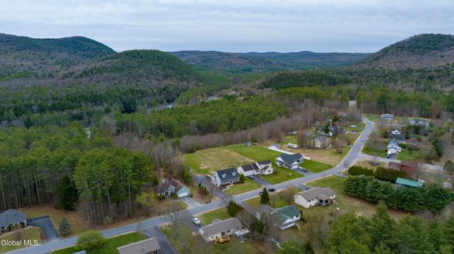 93 3rd Avenue, Hadley, NY 12835