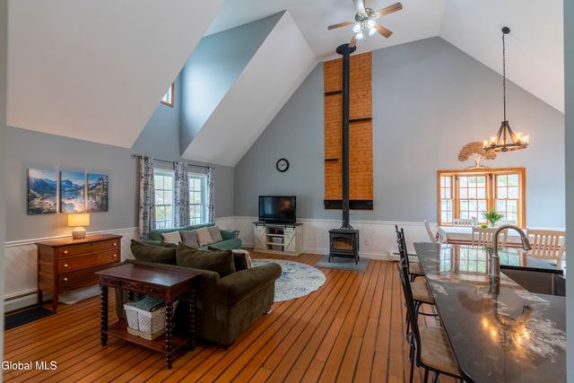 93 3rd Avenue, Hadley, NY 12835