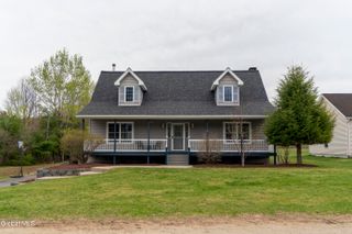 93 3rd Avenue, Hadley, NY 12835