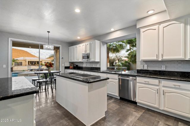 21659 N 58TH Avenue, Glendale, AZ 85308