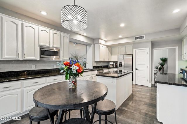 21659 N 58TH Avenue, Glendale, AZ 85308