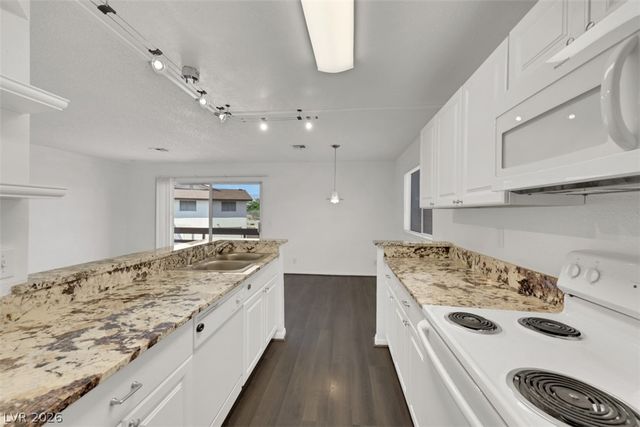 2373 Wooster Circle D, Las Vegas, NV 89108
