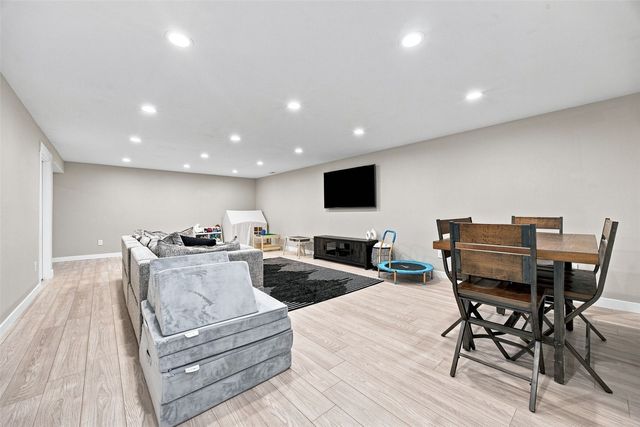 1623 Bobcat Drive NW, Cedar Rapids, IA 52405