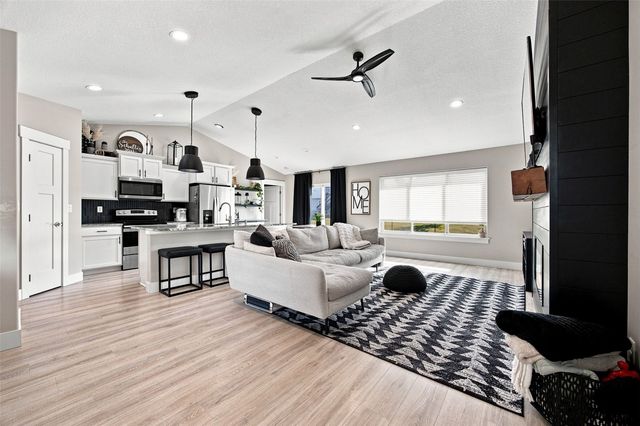 1623 Bobcat Drive NW, Cedar Rapids, IA 52405