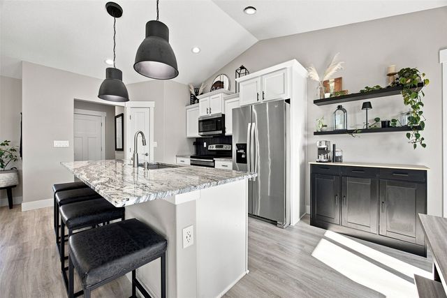 1623 Bobcat Drive NW, Cedar Rapids, IA 52405