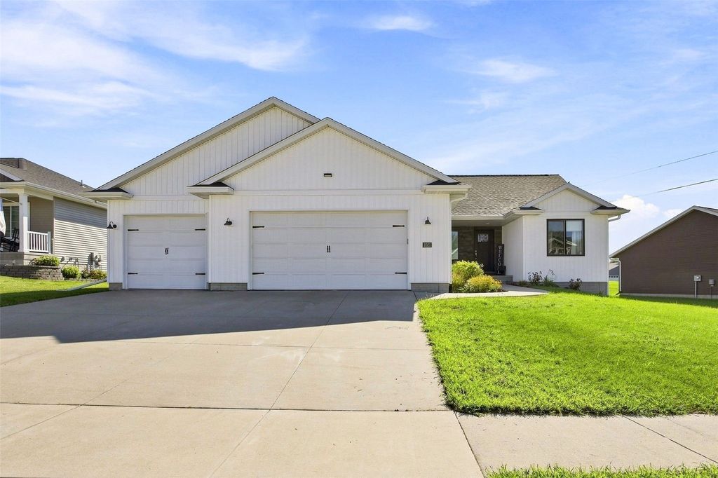 1623 Bobcat Drive NW, Cedar Rapids, IA 52405