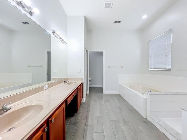 1242 DARNABY WAY, Orlando, FL 32824