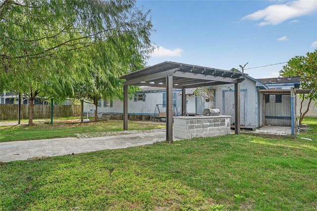 9619 Meadowvine Drive, Houston, TX 77044