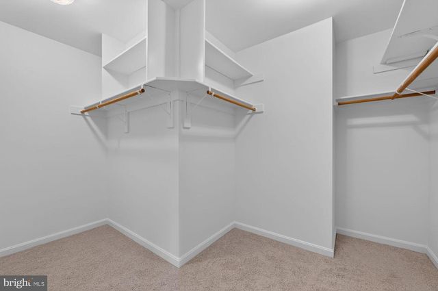 660 BURNSIDE TER SE, Leesburg, VA 20175