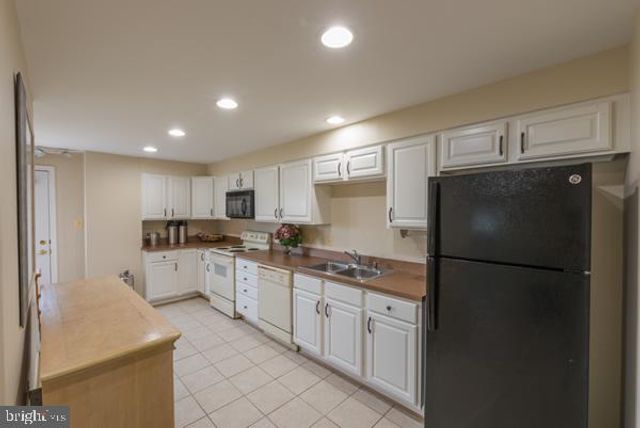 660 BURNSIDE TER SE, Leesburg, VA 20175
