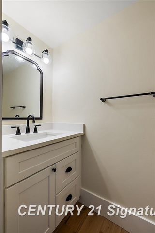 5825 Sibley Road, Chelsea, MI 48118