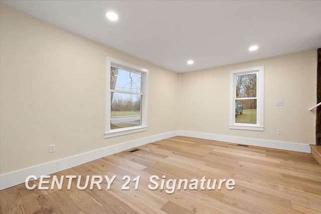 5825 Sibley Road, Chelsea, MI 48118