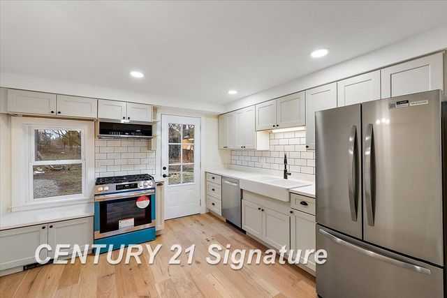 5825 Sibley Road, Chelsea, MI 48118