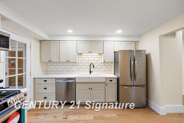 5825 Sibley Road, Chelsea, MI 48118