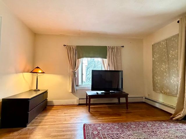 24 Arden St 24, Boston, MA 02134