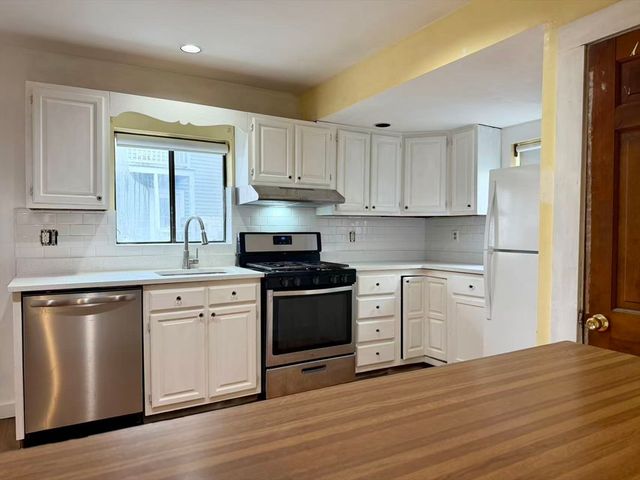 24 Arden St 24, Boston, MA 02134