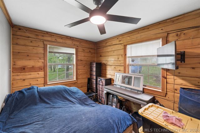 2400 N Acuff Avenue, Tahlequah, OK 74464