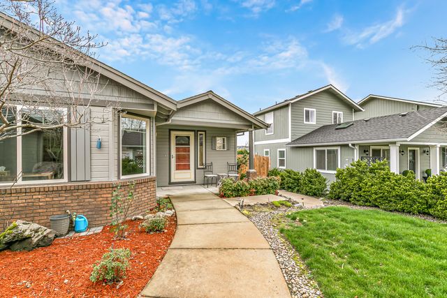 1620 Edgevale Avenue, Medford, OR 97504