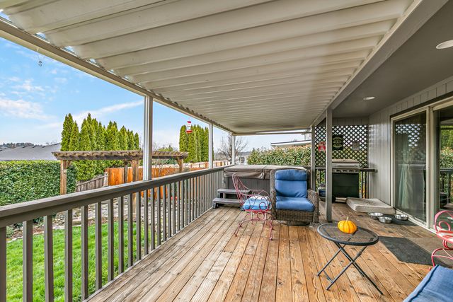 1620 Edgevale Avenue, Medford, OR 97504