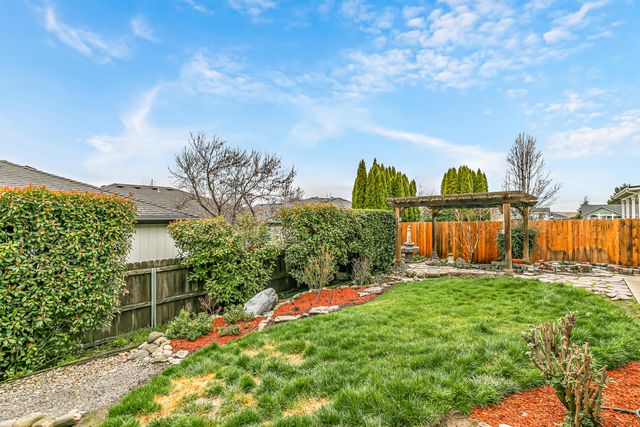 1620 Edgevale Avenue, Medford, OR 97504