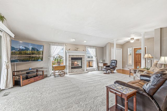 1620 Edgevale Avenue, Medford, OR 97504