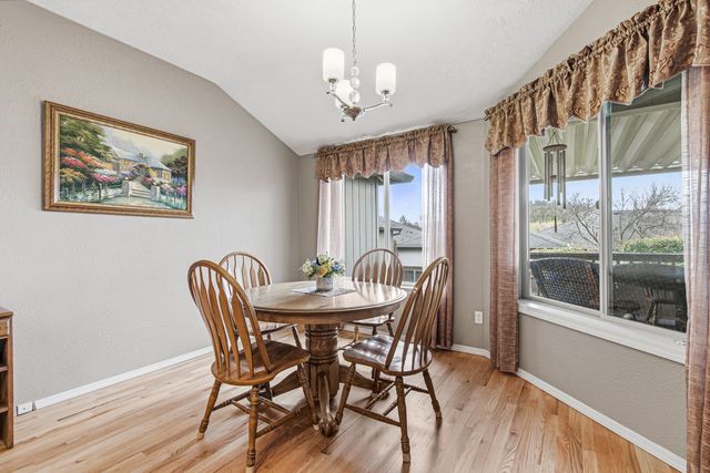 1620 Edgevale Avenue, Medford, OR 97504