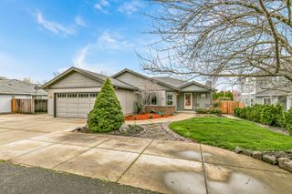 1620 Edgevale Avenue, Medford, OR 97504