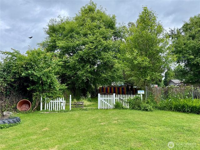 20423 STATE ROUTE 20, Burlington, WA 98233