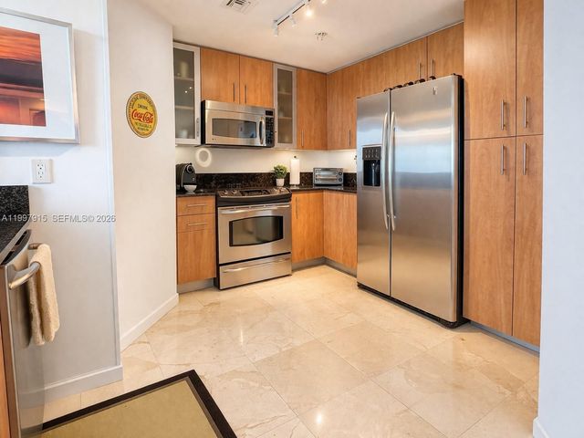 7900 Harbor Island Drive 706, North Bay Village, FL 33141