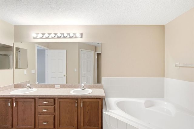 2255 MERRY ROAD, Tavares, FL 32778