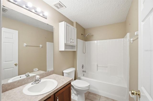2255 MERRY ROAD, Tavares, FL 32778