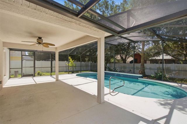 2255 MERRY ROAD, Tavares, FL 32778