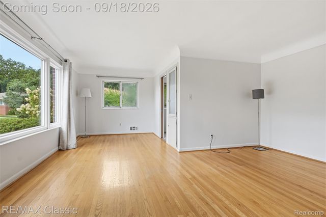 34500 Grandon Street, Livonia, MI 48150
