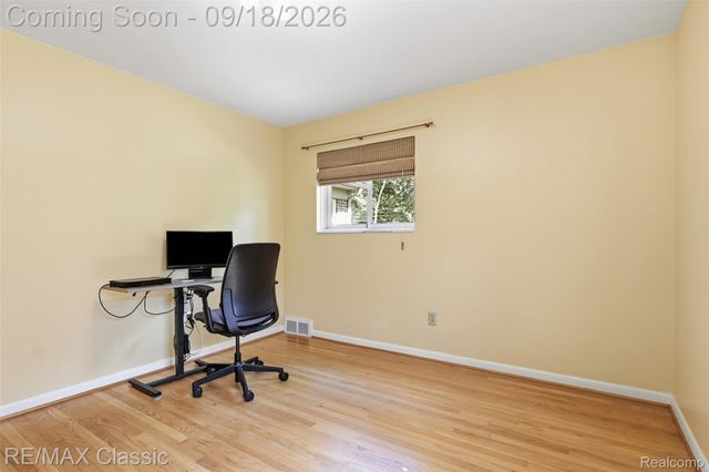 34500 Grandon Street, Livonia, MI 48150