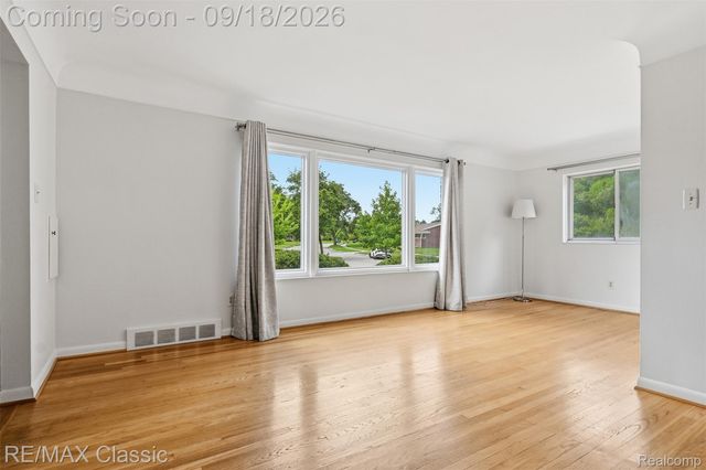 34500 Grandon Street, Livonia, MI 48150