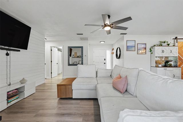 2061 FAIR OAK DRIVE, Clearwater, FL 33763