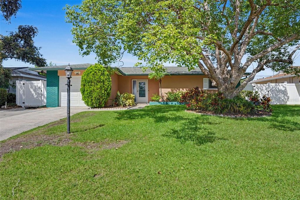 2061 FAIR OAK DRIVE, Clearwater, FL 33763
