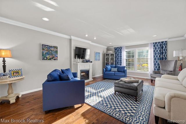 229 Barden Road, Bloomfield Hills, MI 48304