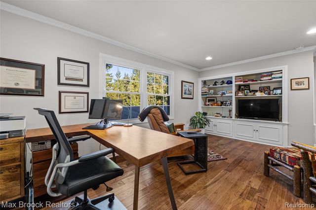 229 Barden Road, Bloomfield Hills, MI 48304