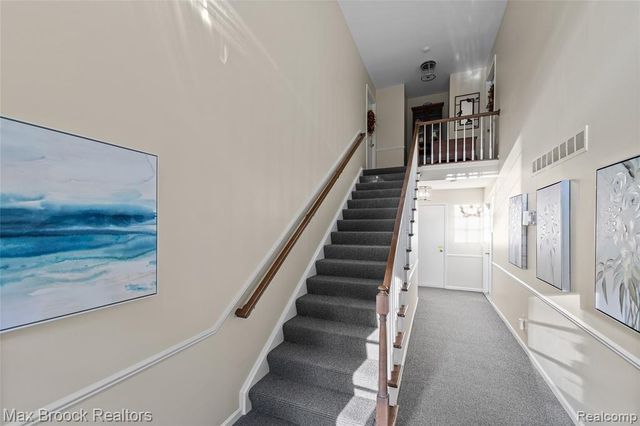 229 Barden Road, Bloomfield Hills, MI 48304