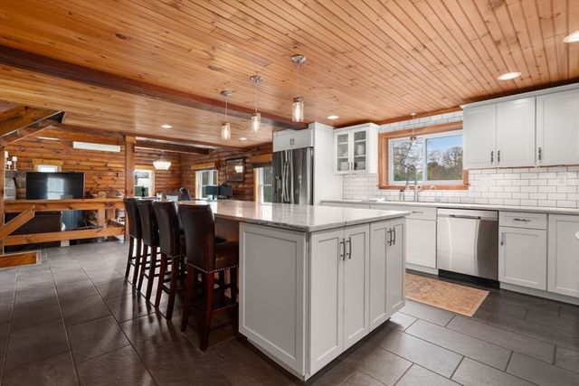 273 Lake St, Bellingham, MA 02019