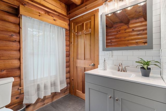 273 Lake St, Bellingham, MA 02019